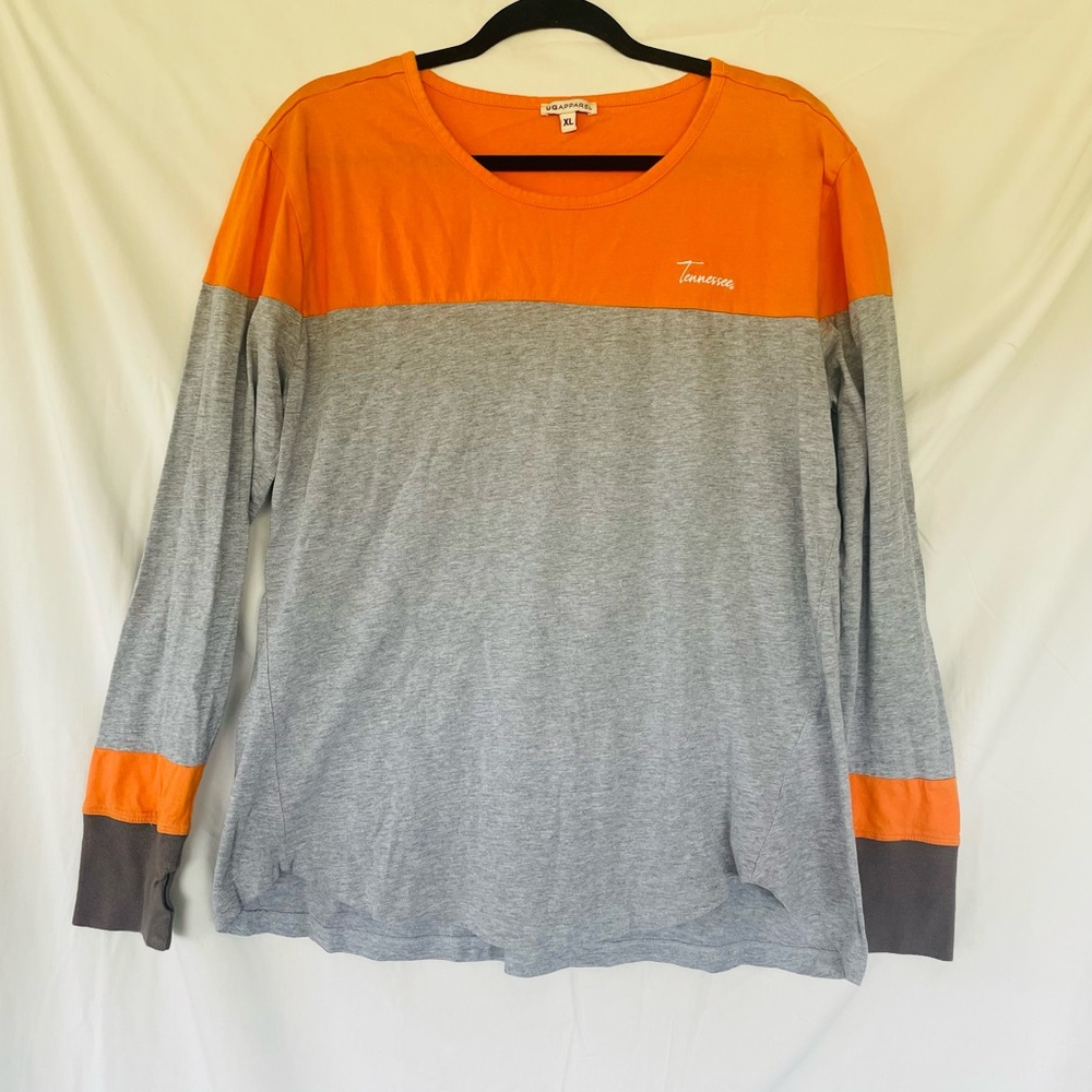 Women’s size XL Tennessee long sleeved t-shirt.